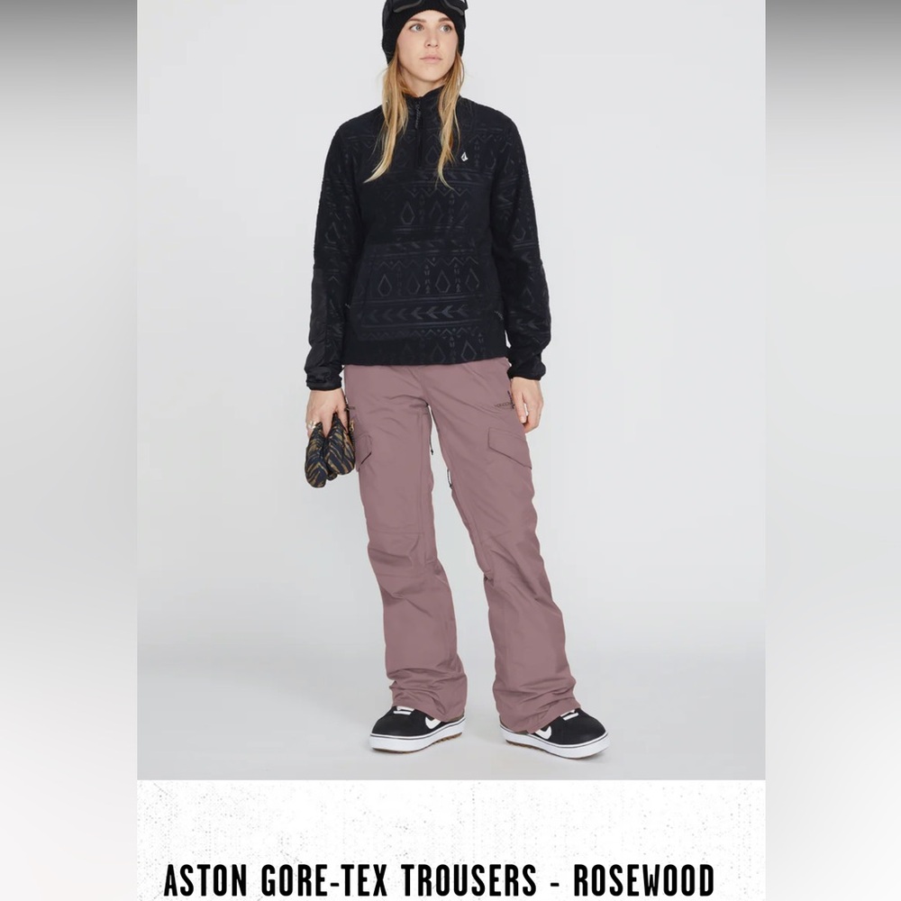 Volcom snowboard pants, size XS